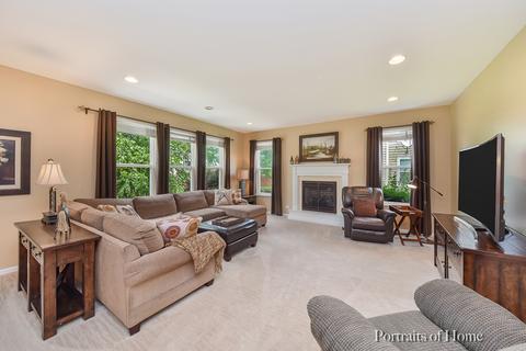308 Monument Rd, Elgin, IL 60124 photo 5