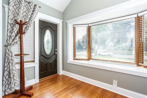 964 E Prairie Ave, Des Plaines, IL 60016 photo 4