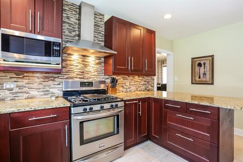 964 E Prairie Ave, Des Plaines, IL 60016 photo 13