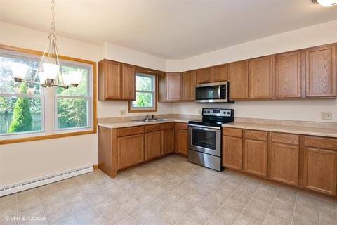 716 W 2nd St, Genoa, IL 60135 photo 9