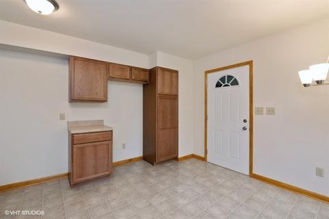 716 W 2nd St, Genoa, IL 60135 photo 11