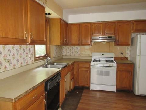 435 N Addison Rd, Addison, IL 60101 photo 4