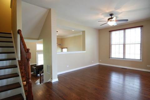 2862 Commons Dr, Glenview, IL 60026 photo 4