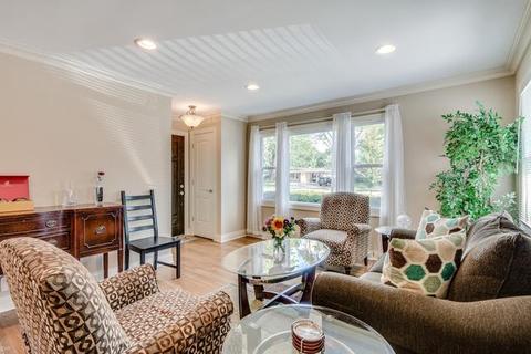 2213 Central Rd, Rolling Meadows, IL 60008 photo 3