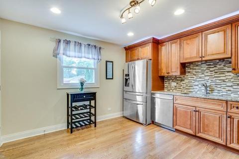 2213 Central Rd, Rolling Meadows, IL 60008 photo 9