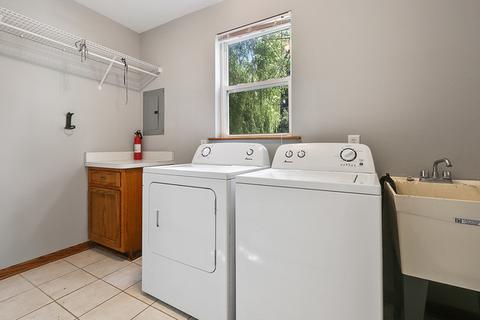 431 E 11th St, Lockport, IL 60441 photo 12