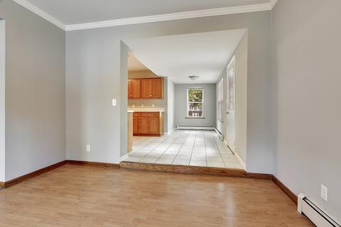 431 E 11th St, Lockport, IL 60441 photo 6