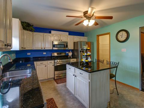 5510 Salma St, Plainfield, IL 60586 photo 9