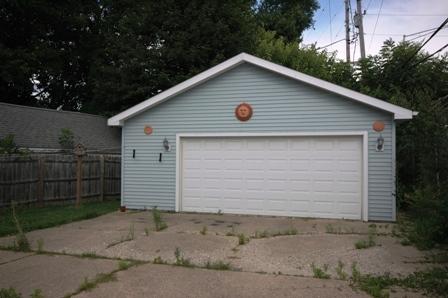565 S Edison Ave, Elgin, IL 60123 photo 4
