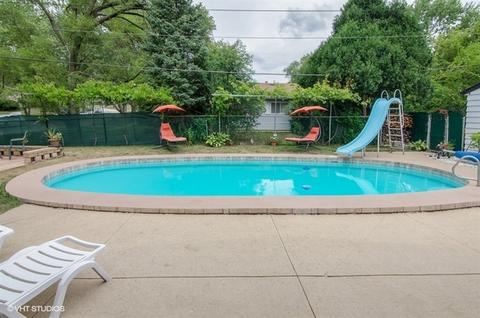 390 Frederick Ln, Hoffman Estates, IL 60169 photo 2