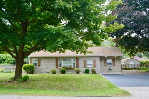 4402 N Dennis Blvd, Johnsburg, IL 60051 photo 1
