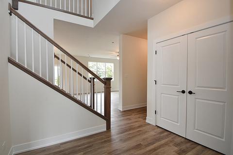 1004 E 7th St, Lockport, IL 60441 photo 4