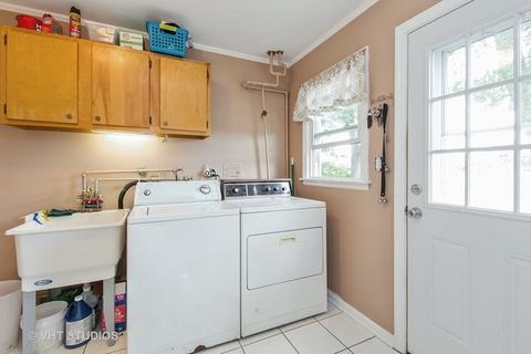 1284 Earl Ave, Des Plaines, IL 60018 photo 9