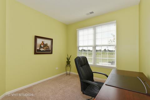 2805 Beacon Point Cir, Elgin, IL 60124 photo 8