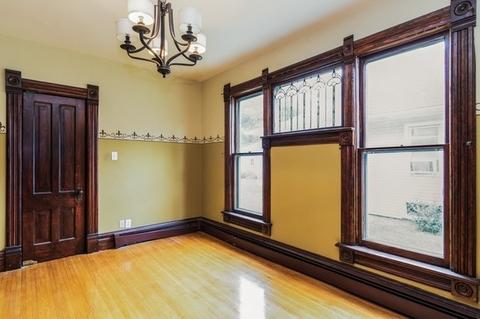 216 Elm St, Elgin, IL 60123 photo 9
