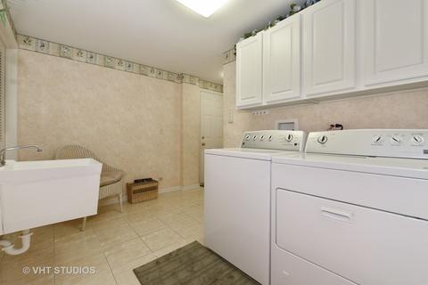 2653 Maple Cir, West Dundee, IL 60118 photo 9