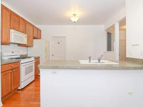 408 Legend Ln, Mchenry, IL 60050 photo 6