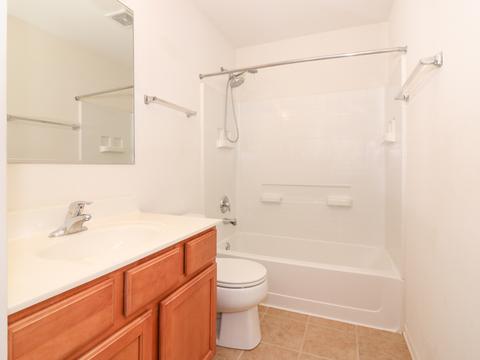 408 Legend Ln, Mchenry, IL 60050 photo 14