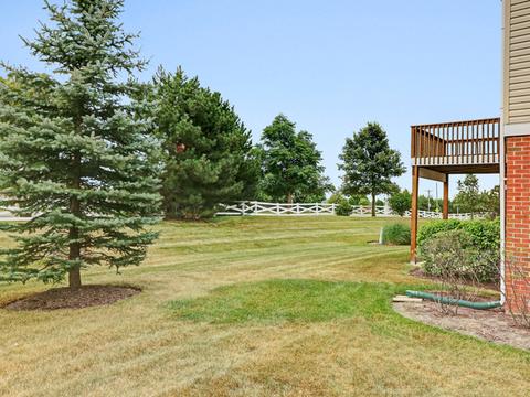 408 Legend Ln, Mchenry, IL 60050 photo 18