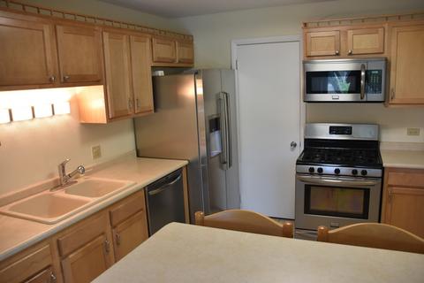 1101 Wildberry Ct #B2, Wheeling, IL 60090 photo 3