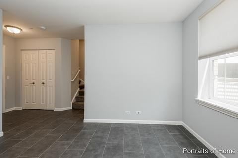 362 Broadmoor Ln, Bartlett, IL 60103 photo 9