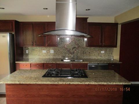 2 Creekside Cir #D, Elgin, IL 60123 photo 3