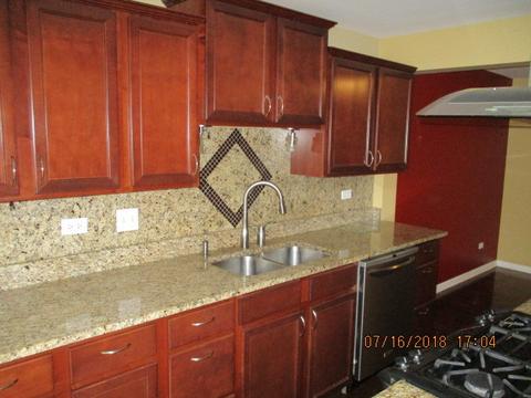 2 Creekside Cir #D, Elgin, IL 60123 photo 2