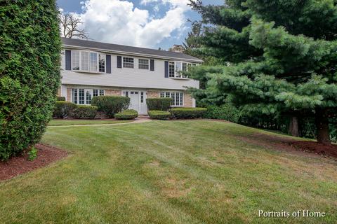 29 Devonshire Dr, Oak Brook, IL 60523 photo 2
