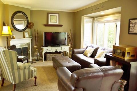 1107 S Chase St, Wheaton, IL 60189 photo 3