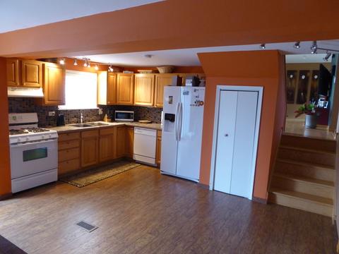 1475 Dennison Rd, Hoffman Estates, IL 60195 photo 12