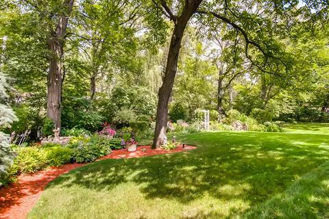 2327 Albright Ln, Wheaton, IL 60189 photo 27