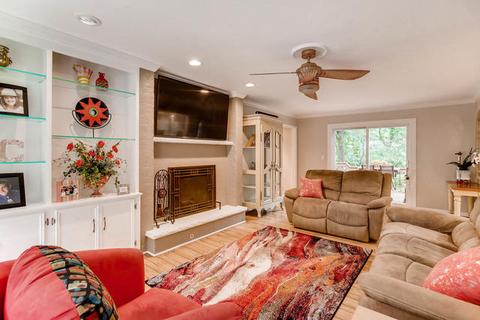2327 Albright Ln, Wheaton, IL 60189 photo 12