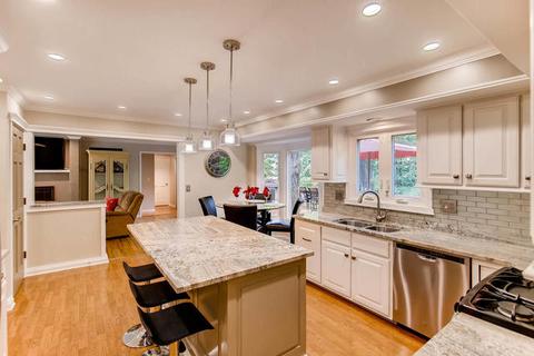 2327 Albright Ln, Wheaton, IL 60189 photo 7