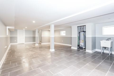 711 E 88th Pl, Chicago, IL 60619 photo 24