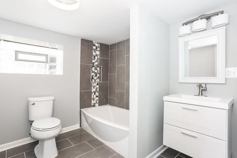 711 E 88th Pl, Chicago, IL 60619 photo 21