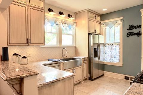 411 Adams St, Ottawa, IL 61350 photo 6