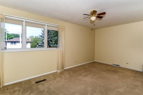 15612 Pine Rd, Oak Forest, IL 60452 photo 10