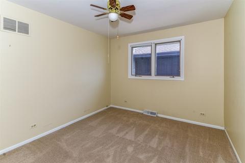 15612 Pine Rd, Oak Forest, IL 60452 photo 9