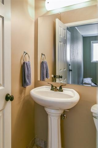 15612 Pine Rd, Oak Forest, IL 60452 photo 14