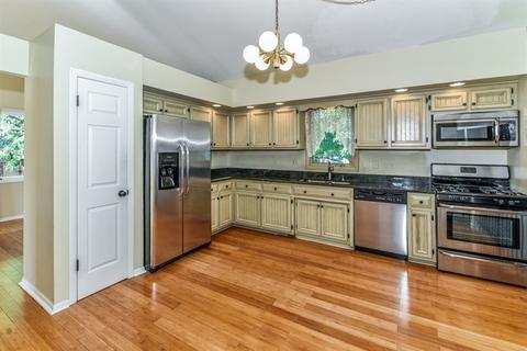 15612 Pine Rd, Oak Forest, IL 60452 photo 5