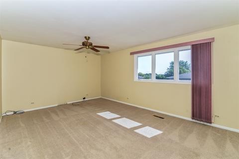 15612 Pine Rd, Oak Forest, IL 60452 photo 7