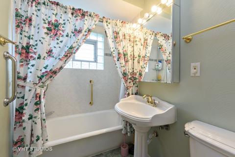 1447 Whitcomb Ave, Des Plaines, IL 60018 photo 13