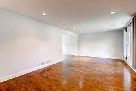 1038 Wayne Ave, Deerfield, IL 60015 photo 2