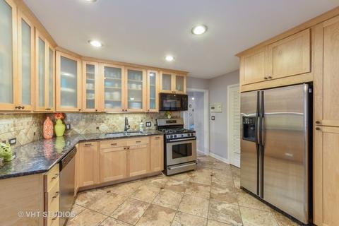 1313 Fox River Dr, Algonquin, IL 60102 photo 11