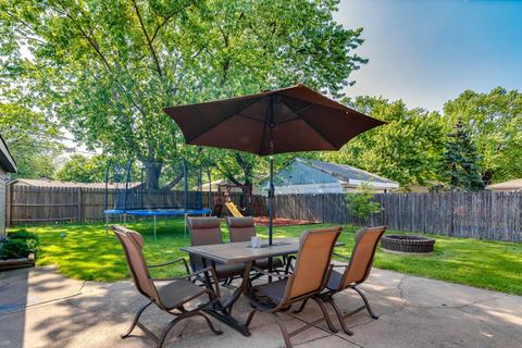 9016 Windsor Ln, Bridgeview, IL 60455 photo 24