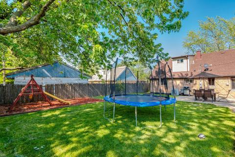 9016 Windsor Ln, Bridgeview, IL 60455 photo 26
