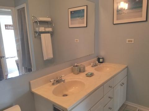1645 Timber Trl #D, Wheaton, IL 60189 photo 16