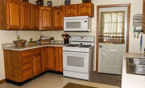 420 E 7th St, Dixon, IL 61021 photo 3