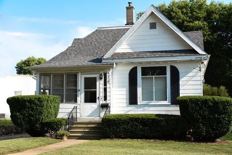 420 E 7th St, Dixon, IL 61021 photo 1