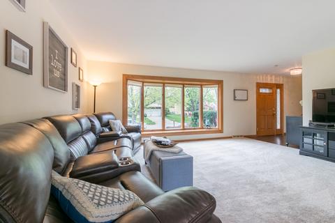 15308 Pine Dr, Oak Forest, IL 60452 photo 4